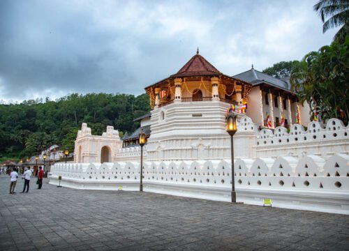 Sigiriya & Kandy – 2-Day Tour
